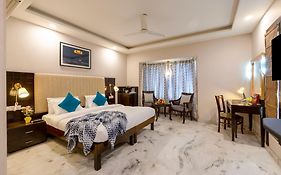 Tribe - Bespoke Hotel By Flxho Arjun Marg Dlf Phase 1 Golf Course Road